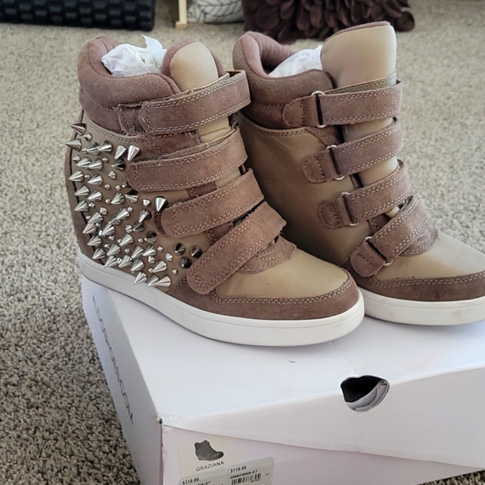 Aldo Graziana tan size 8